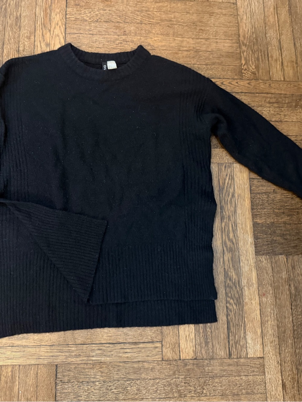 H&M Classic Black Crewneck Sweater - Women with Side Slits - M